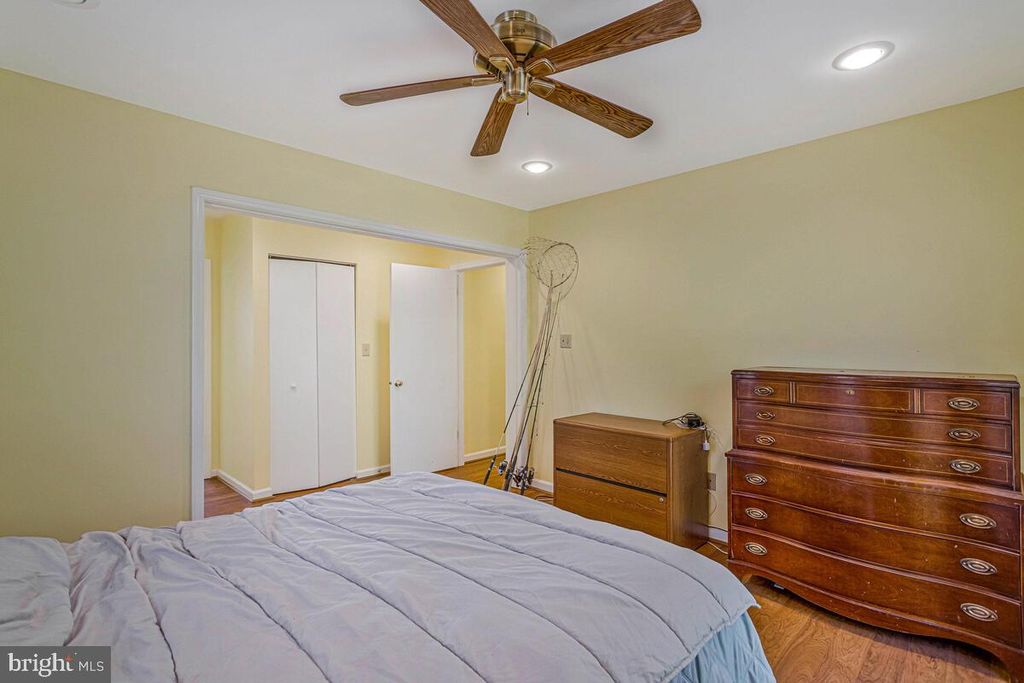 Image 23 of property listing at 1050 PLANTERS WHARF RD, Lusby, MD 20657