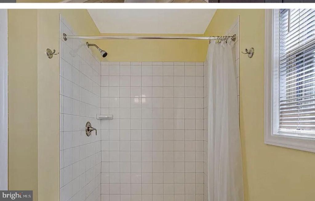 Image 25 of property listing at 1050 PLANTERS WHARF RD, Lusby, MD 20657