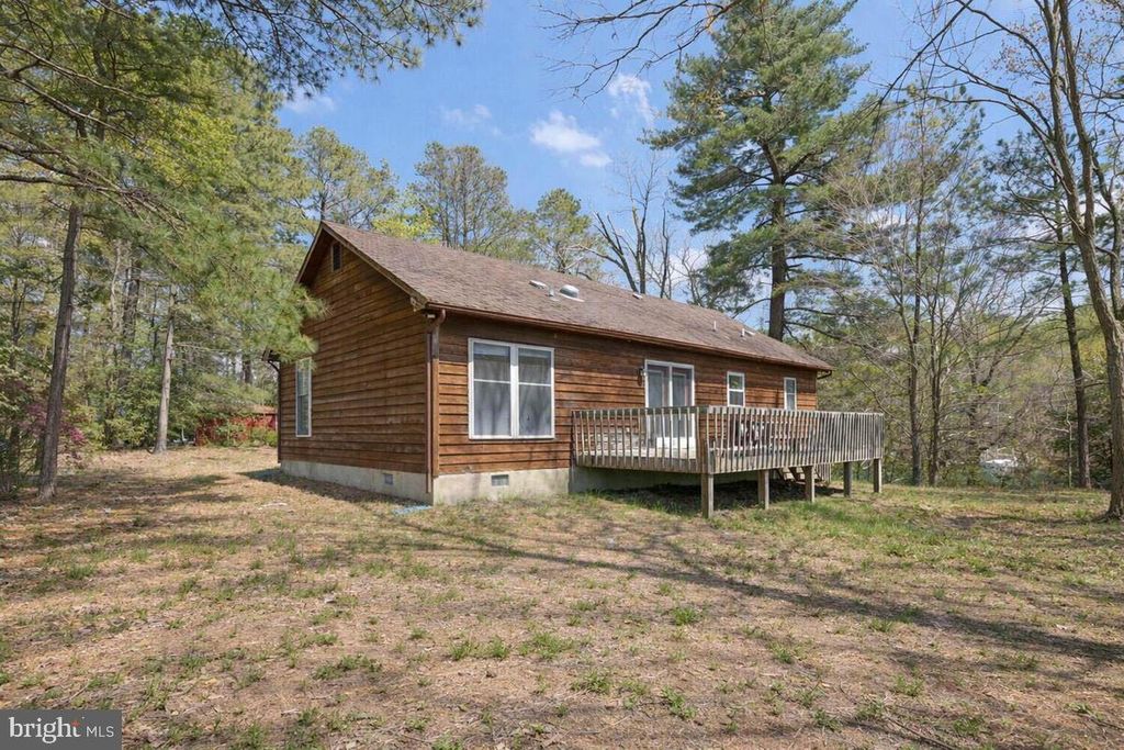 Image 29 of property listing at 1050 PLANTERS WHARF RD, Lusby, MD 20657