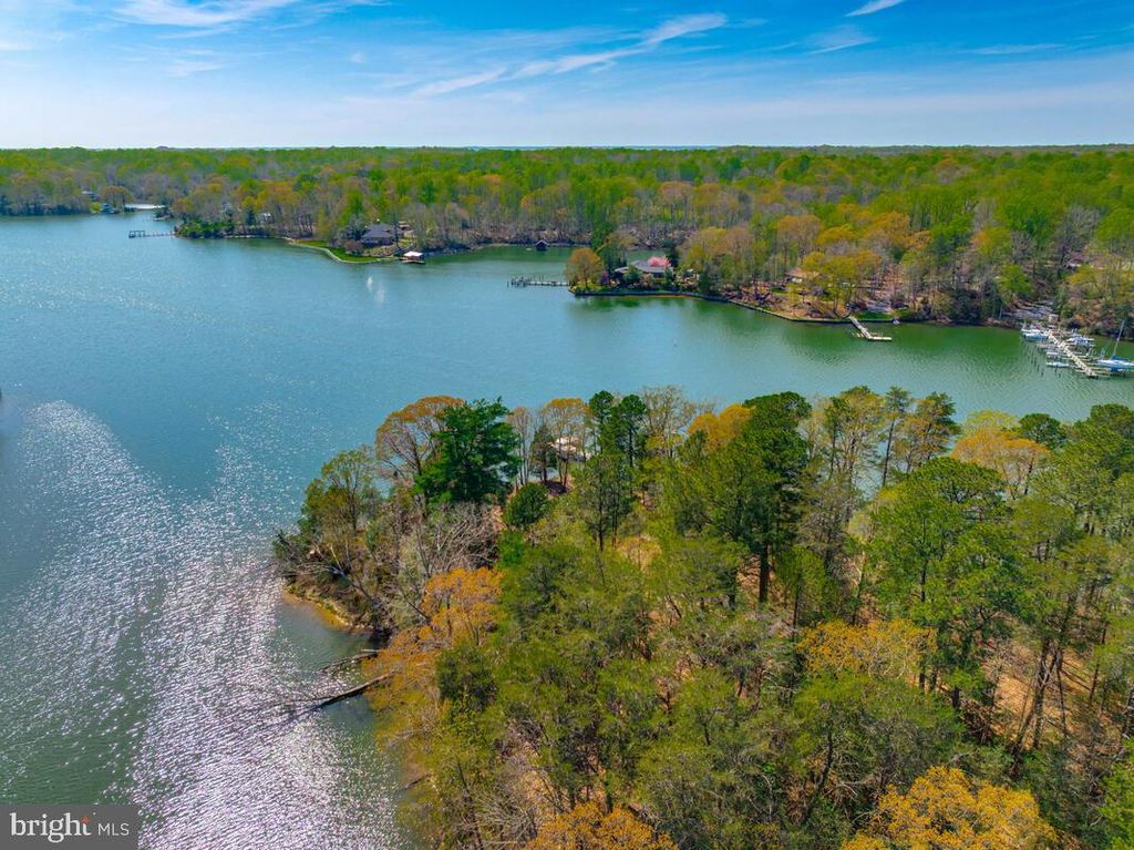 Image 39 of property listing at 1050 PLANTERS WHARF RD, Lusby, MD 20657