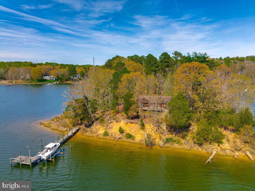 Image 40 of property listing at 1050 PLANTERS WHARF RD, Lusby, MD 20657