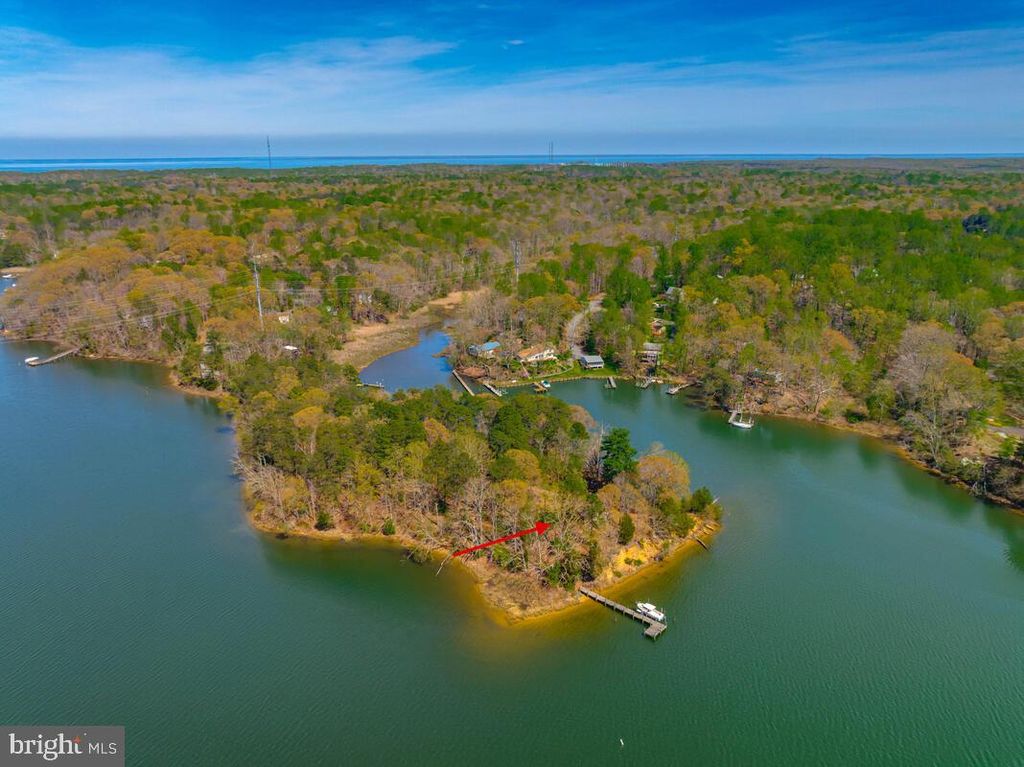 Image 43 of property listing at 1050 PLANTERS WHARF RD, Lusby, MD 20657