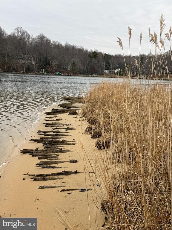 Image 45 of property listing at 1050 PLANTERS WHARF RD, Lusby, MD 20657