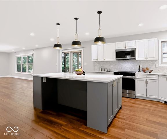 2601 S Trotters Run, Bloomington, IN 47401