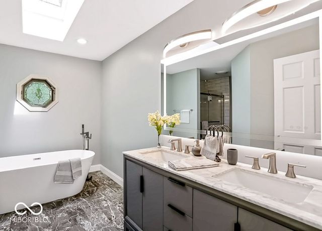 2601 S Trotters Run, Bloomington, IN 47401