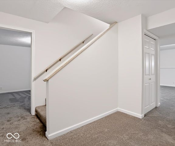 2601 S Trotters Run, Bloomington, IN 47401