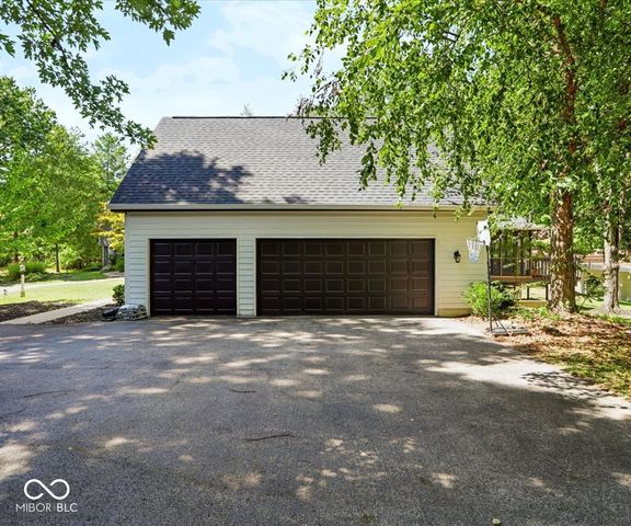 2601 S Trotters Run, Bloomington, IN 47401