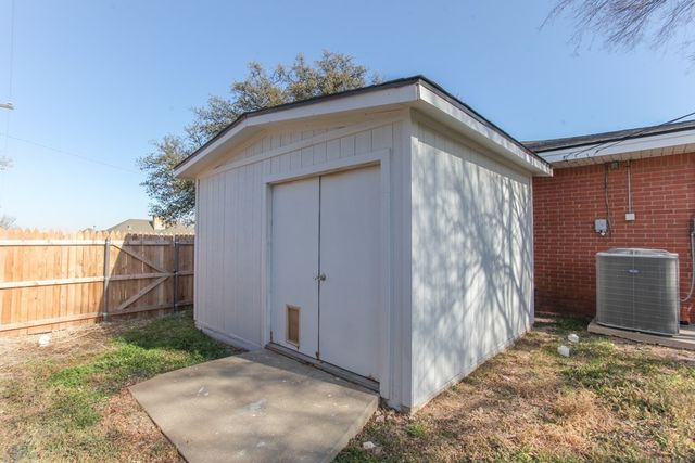 10 Glenwick Cove, Big Spring, TX 79720