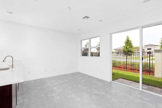 6937 Pines Circle 17, Coconut Creek, FL 33073