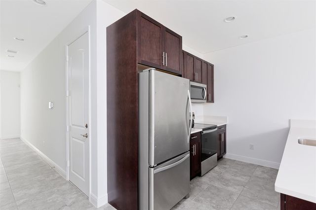 6937 Pines Circle 17, Coconut Creek, FL 33073