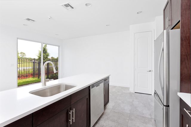 6937 Pines Circle 17, Coconut Creek, FL 33073