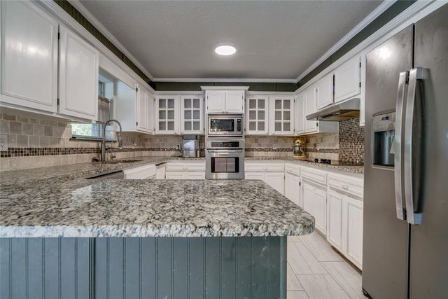4611 Churchill Downs Drive, Norman, OK 73069