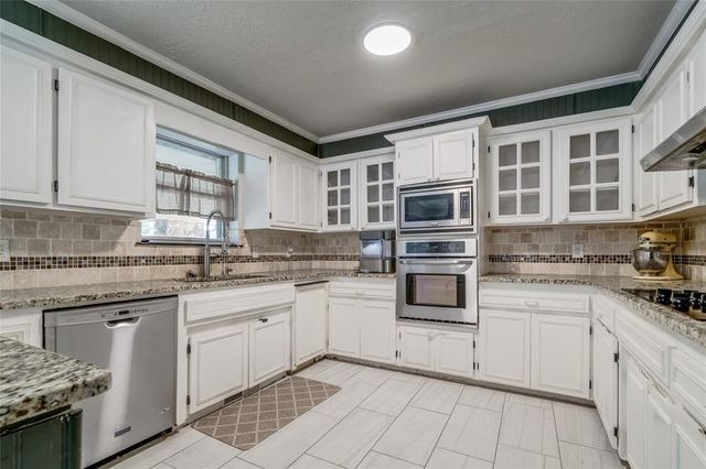 4611 Churchill Downs Drive, Norman, OK 73069