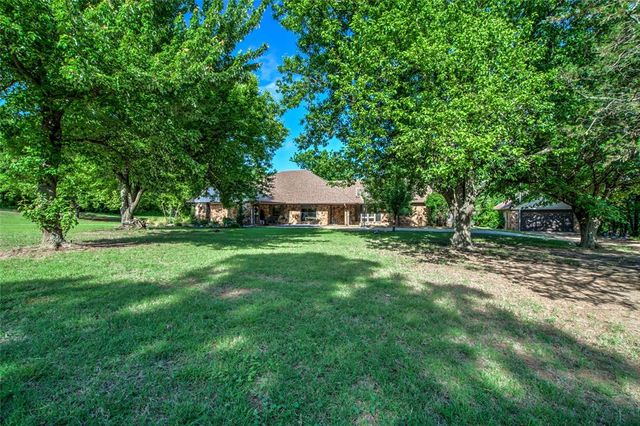 4611 Churchill Downs Drive, Norman, OK 73069