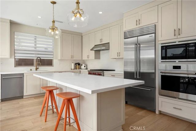 142 Sabbia, Irvine, CA 92602