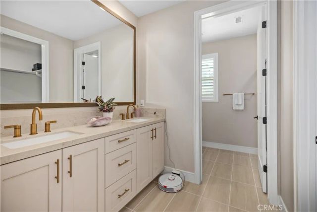 142 Sabbia, Irvine, CA 92602