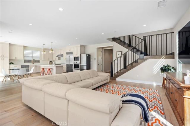 142 Sabbia, Irvine, CA 92602