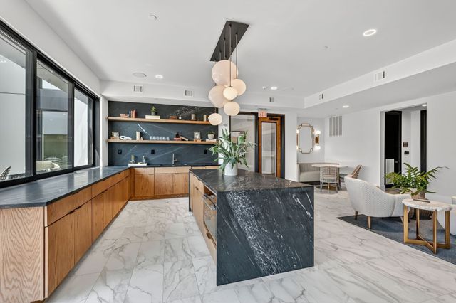 321 31st Ave N Apt 105, Nashville, TN 37203