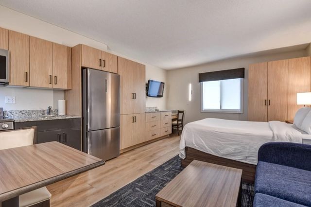 880 Donald J Lynch Blvd 209, Marlborough, MA 01752