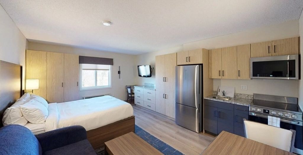 880 Donald J Lynch Blvd 209, Marlborough, MA 01752