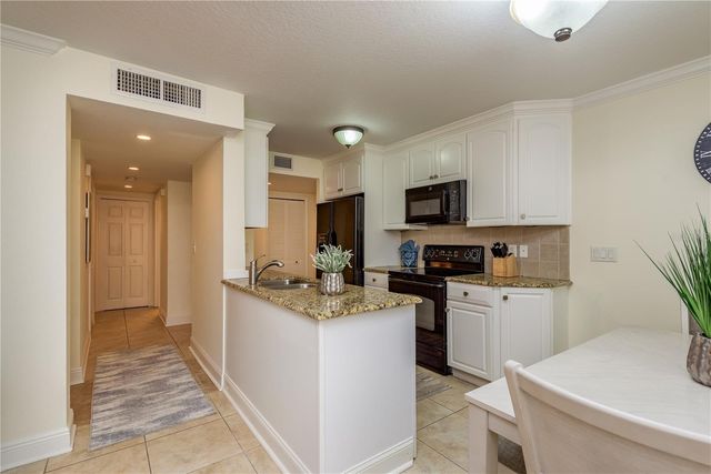 950 BROADWAY 103, Dunedin, FL 34698