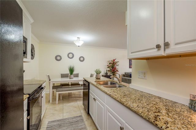 950 BROADWAY 103, Dunedin, FL 34698