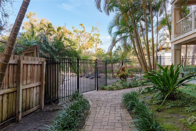 950 BROADWAY 103, Dunedin, FL 34698