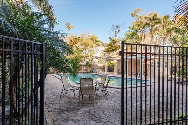 950 BROADWAY 103, Dunedin, FL 34698