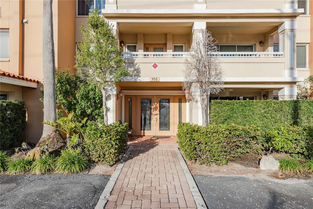 950 BROADWAY 103, Dunedin, FL 34698