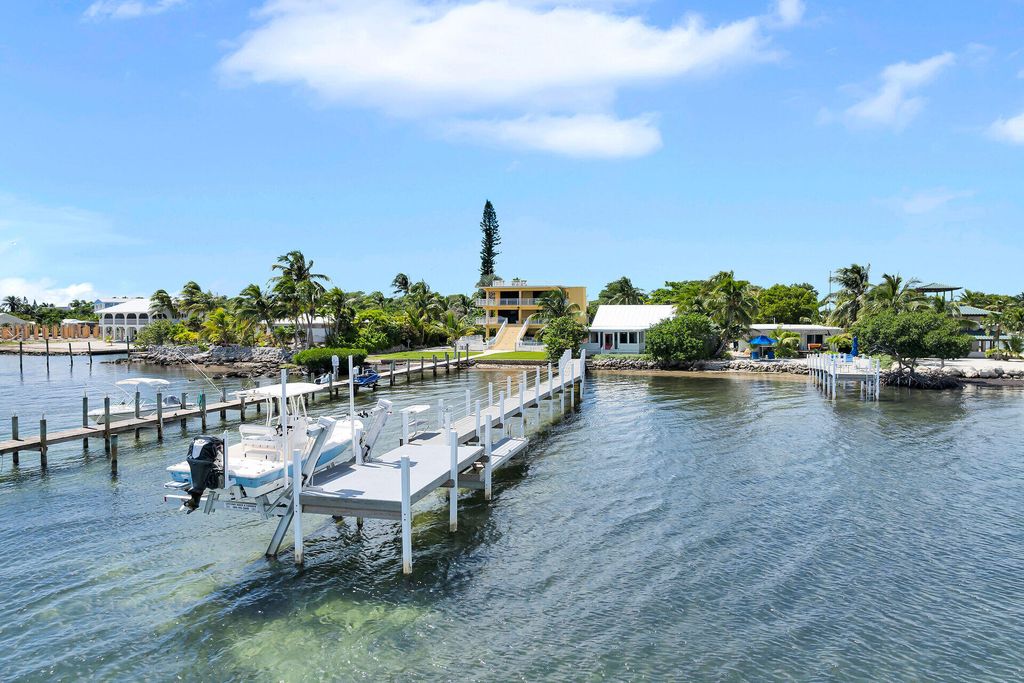 25368 2nd Street, Summerland Key, FL 33042