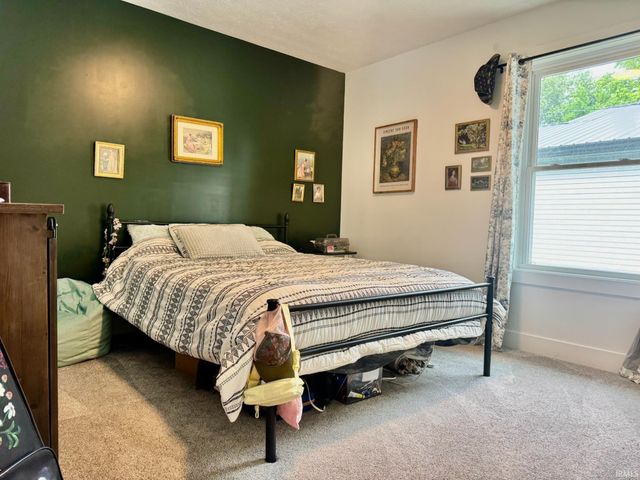 422 17th Street, Bedford, IN 47421