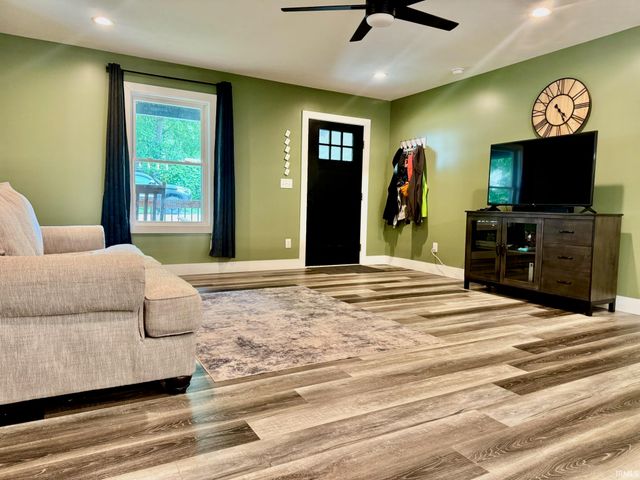 422 17th Street, Bedford, IN 47421