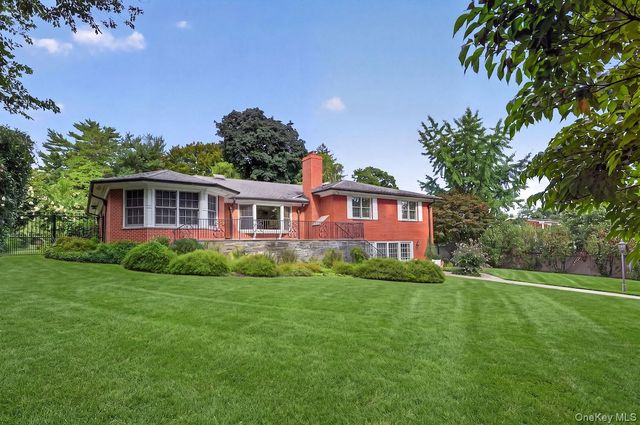 169 Clinton Avenue, Dobbs Ferry, NY 10522