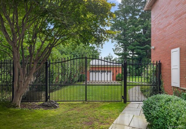 169 Clinton Avenue, Dobbs Ferry, NY 10522