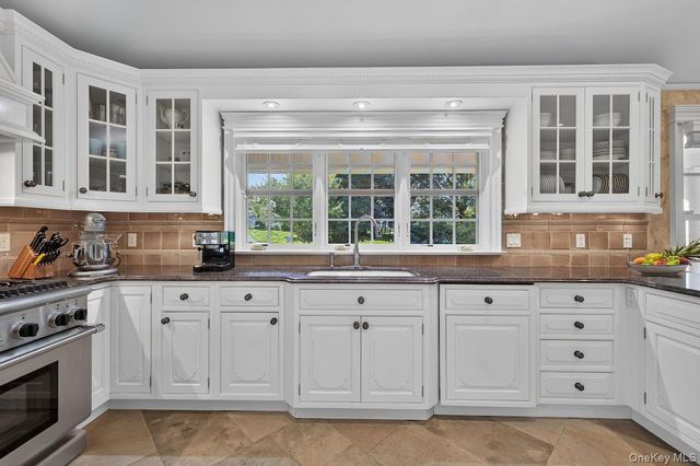 169 Clinton Avenue, Dobbs Ferry, NY 10522