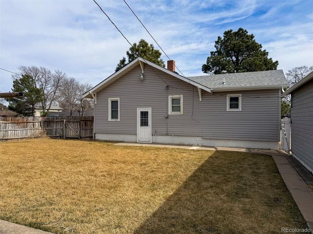 391 Cherry St, Burlington, CO 80807