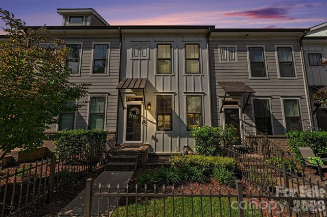 129 Capital Avenue C, Mooresville, NC 28117
