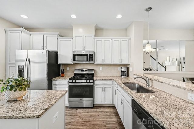 129 Capital Avenue C, Mooresville, NC 28117