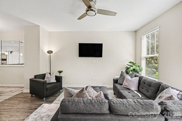 129 Capital Avenue C, Mooresville, NC 28117