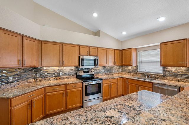 3063 WESTMORELAND DRIVE, Lakeland, FL 33810