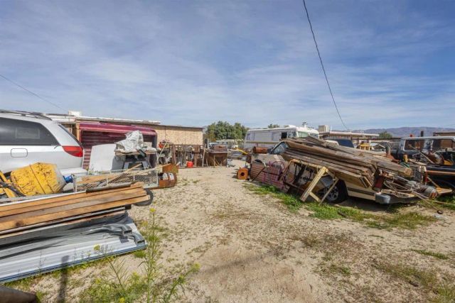 13765 Fremont St, Trona, CA 93562
