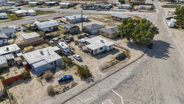 13765 Fremont St, Trona, CA 93562