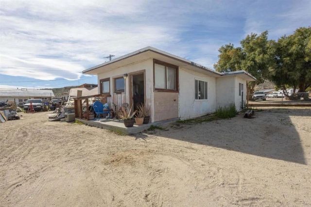 13765 Fremont St, Trona, CA 93562