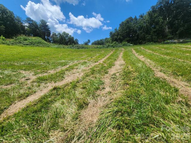 22 Setter Lane 3, Weaverville, NC 28787
