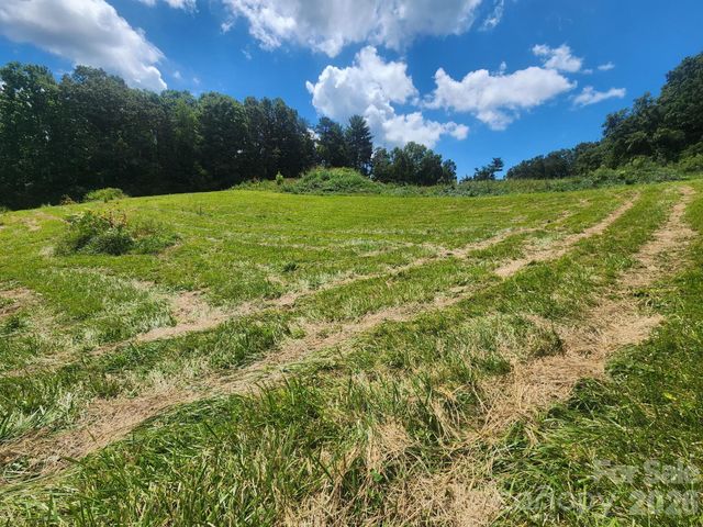 22 Setter Lane 3, Weaverville, NC 28787