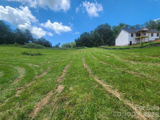 22 Setter Lane 3, Weaverville, NC 28787