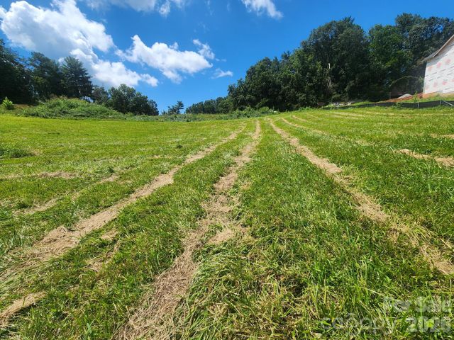 22 Setter Lane 3, Weaverville, NC 28787