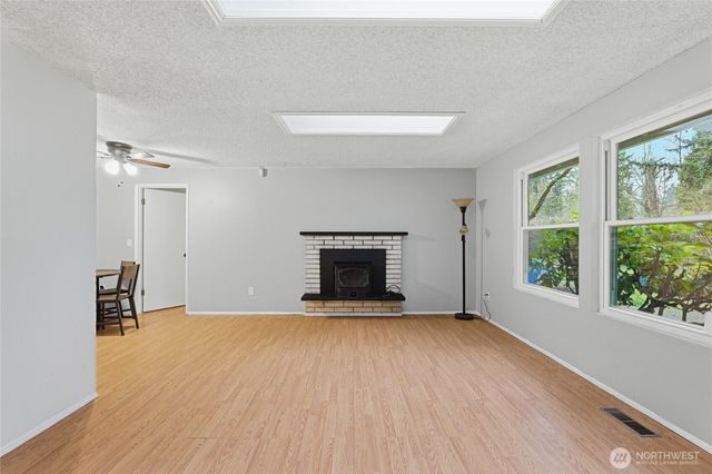 10352 66th Avenue E, Puyallup, WA 98373