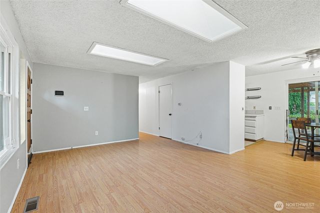 10352 66th Avenue E, Puyallup, WA 98373