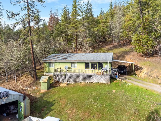 18525 E Evans Creek Road, Rogue River, OR 97537